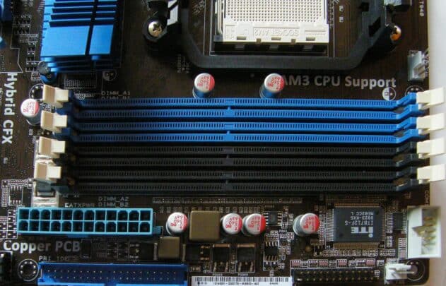 What is a motherboard and what are its most important components? 2