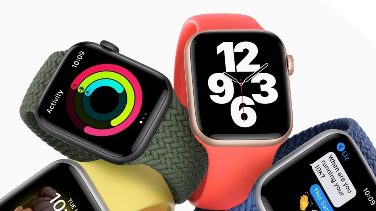 Apple Watch بلاستيكية