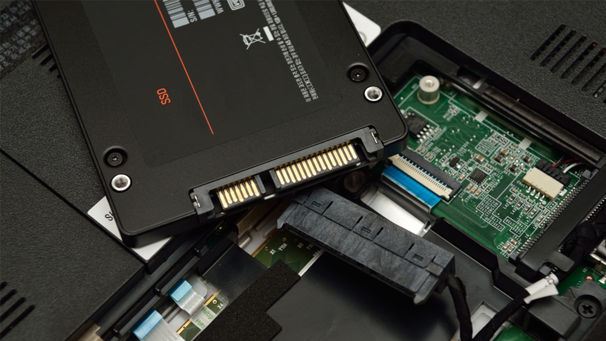 Learn the difference between SSD and HDD 3