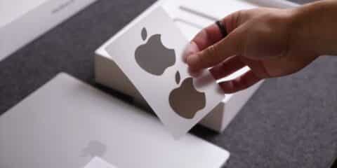 ملصقات Apple