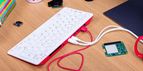 لوحة مفاتيح Raspberry Pi 500